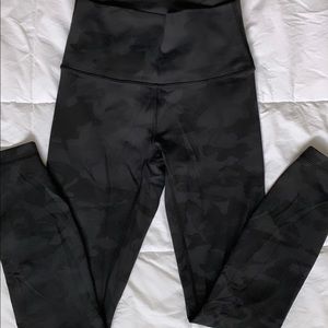 Lululemon Wunder Under Luon